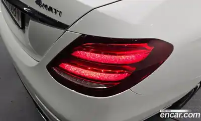 Mercedes-Benz E-Class 2020 2.0 автомат (гидро), миниатюра 9