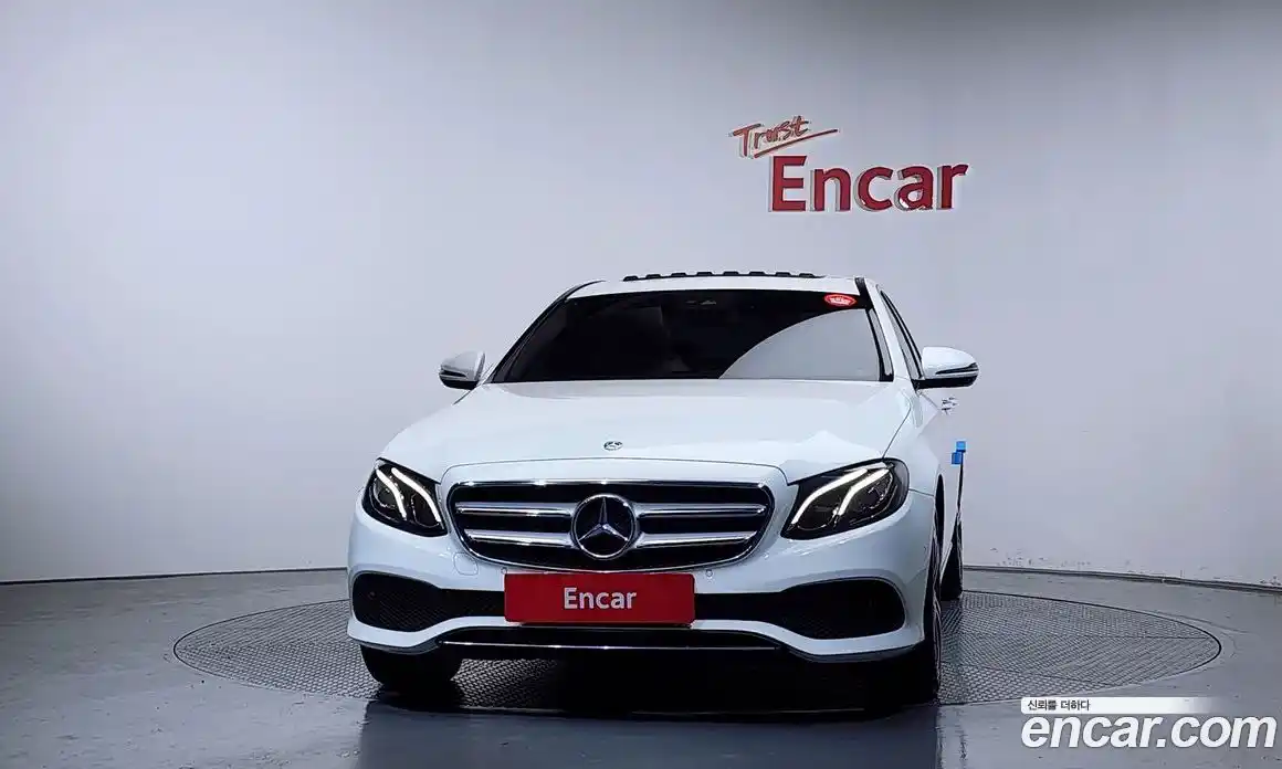 Mercedes-Benz E-Class 2018 2.0 автомат (гидро), фото 3