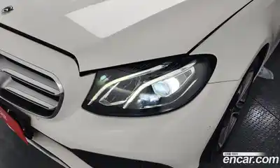 Mercedes-Benz E-Class 2018 2.0 автомат (гидро), миниатюра 8