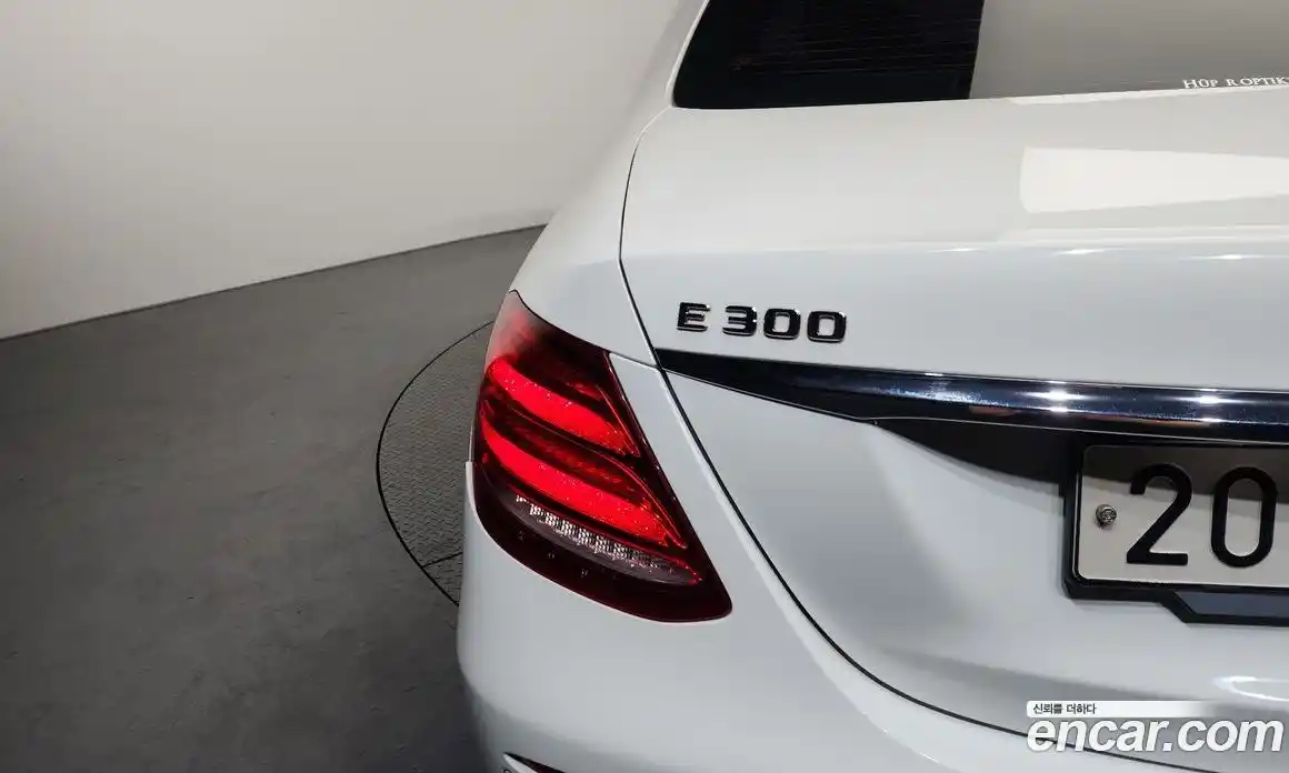 Mercedes-Benz E-Class 2018 2.0 автомат (гидро), фото 9