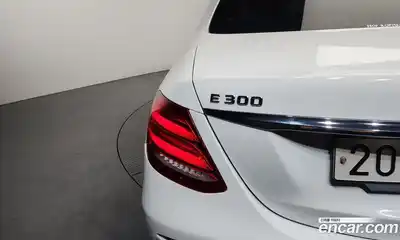 Mercedes-Benz E-Class 2018 2.0 автомат (гидро), миниатюра 9