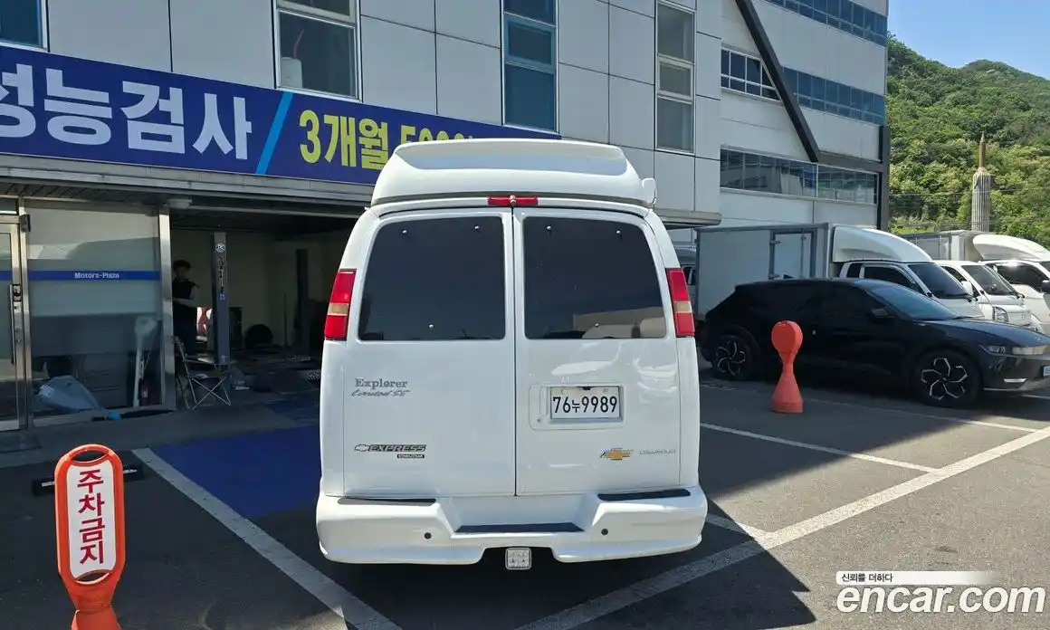 Chevrolet Express Van 2009 6.0 автомат (гидро), фото 6