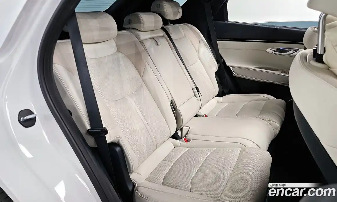 Genesis GV70 2022 0.1 гидро, фото 12