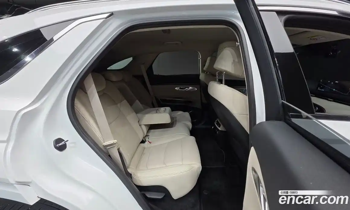 Genesis GV70 2022 2.5 гидро, фото 19