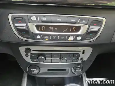 Renault SM3 2013 1.6 гидро, миниатюра 11
