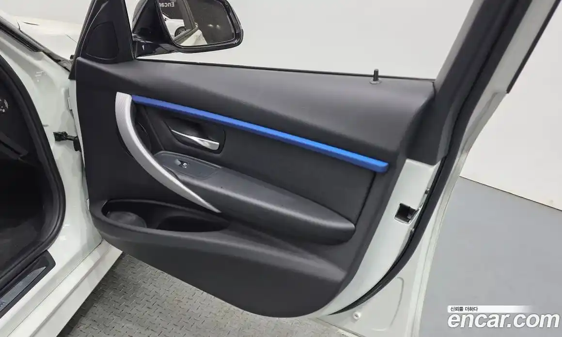BMW 3 серия 2018 2.0 автомат (гидро), фото 14