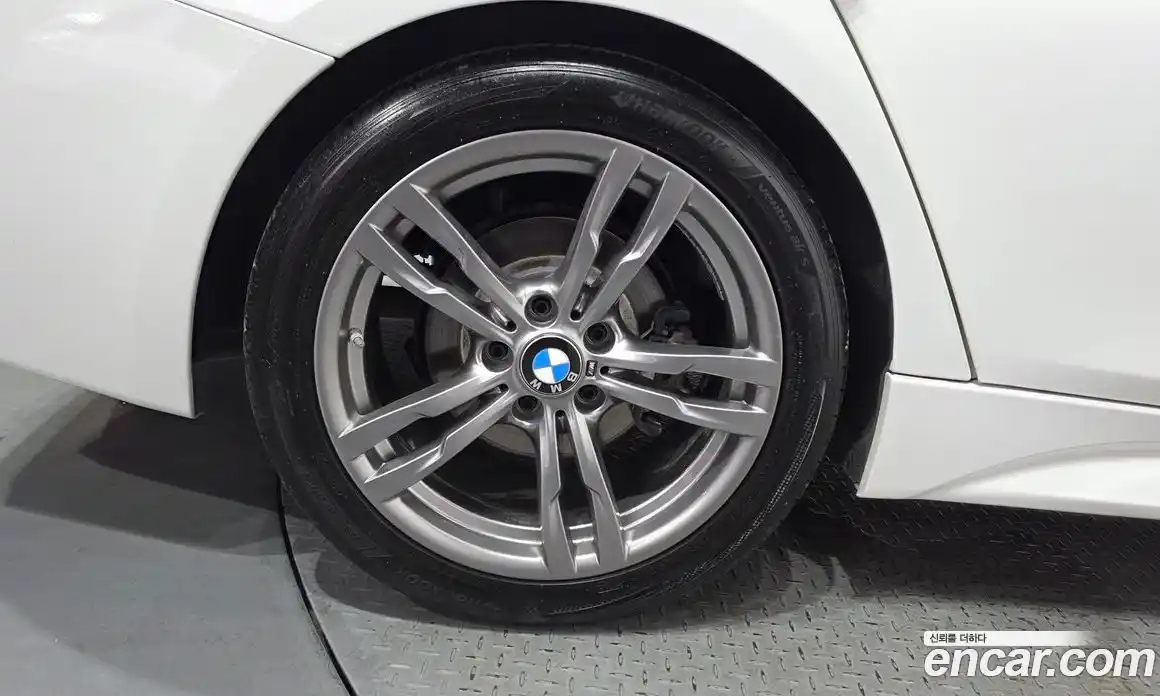 BMW 3 серия 2018 2.0 автомат (гидро), фото 5