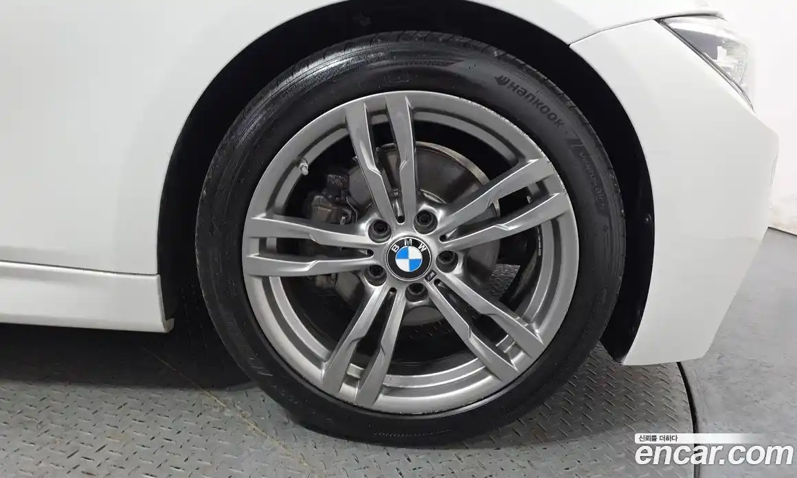 BMW 3 серия 2018 2.0 автомат (гидро), фото 7