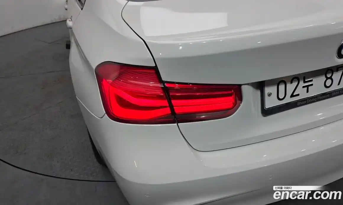 BMW 3 серия 2018 2.0 автомат (гидро), фото 9