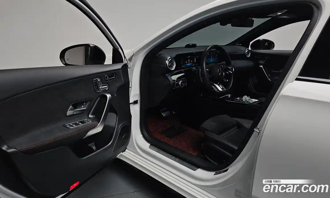 Mercedes-Benz A-Class 2025 2.0 гидро, фото 12