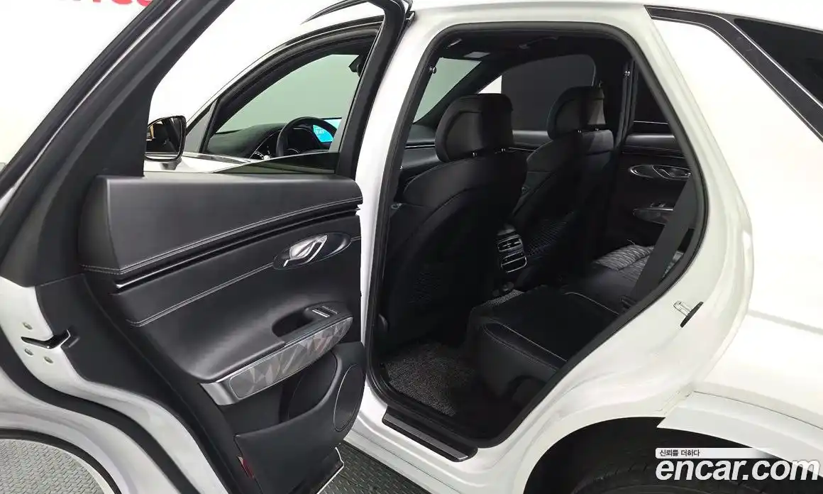 Genesis GV70 2022 2.5 гидро, фото 16