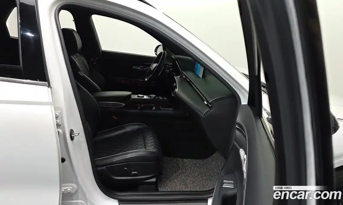 Genesis GV70 2022 2.5 гидро, фото 17