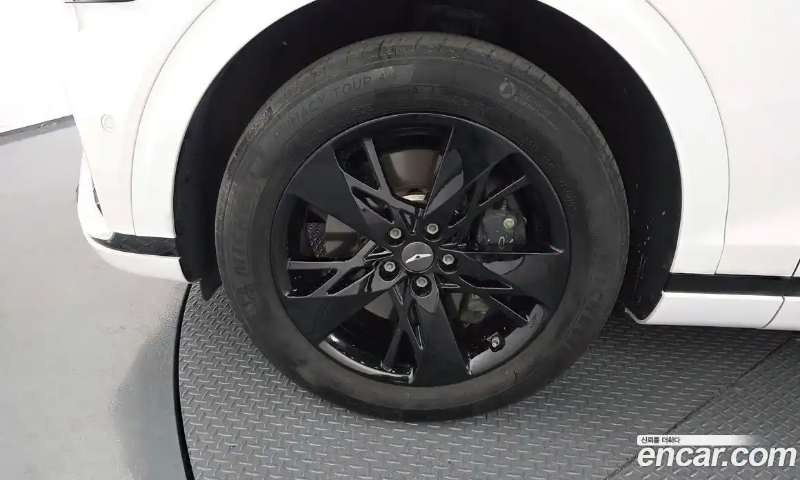 Genesis GV70 2022 2.5 гидро, фото 5