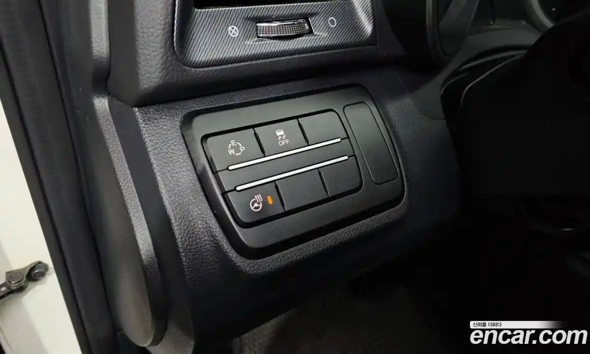 SsangYong TIBOLI 2017 1.6 автомат (гидро), фото 18