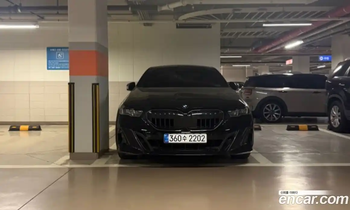 BMW 5-Series 2025 2.0 гидро, фото 1
