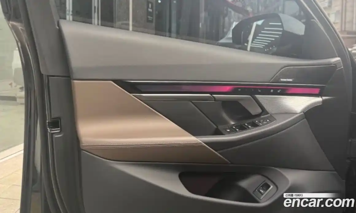 BMW 5-Series 2025 2.0 гидро, фото 9