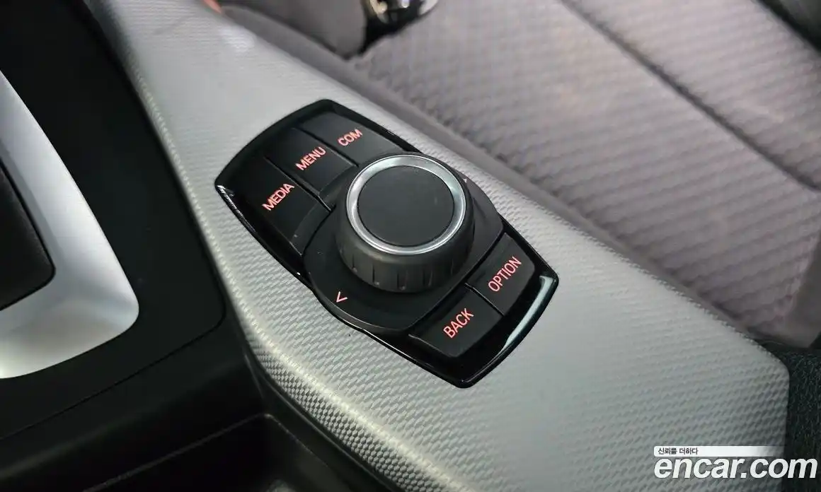 BMW 1-Series 2018 2.0 гидро, фото 32