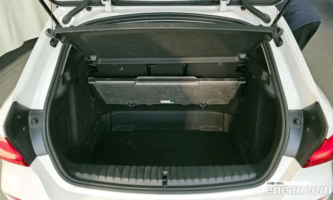 BMW 1-Series 2021 2.0 гидро, фото 26