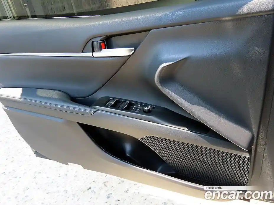 Toyota Camry 2024 2.5 гидро, фото 11