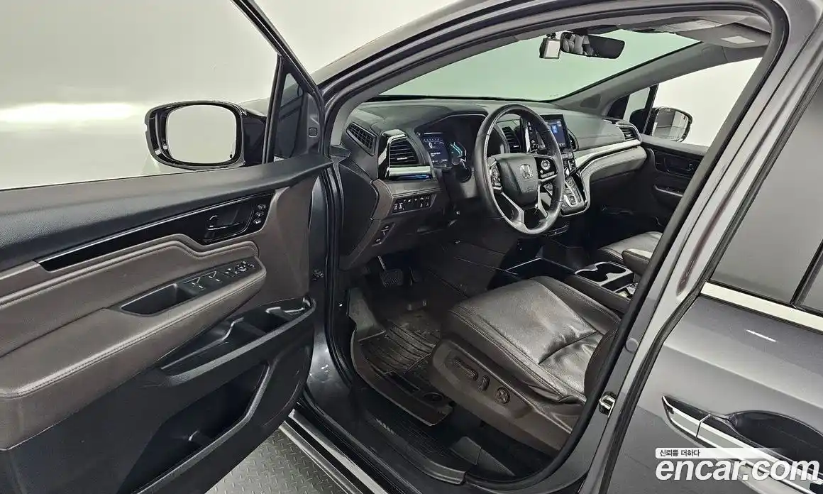 Honda Odyssey 2018 3.5 автомат (гидро), фото 13