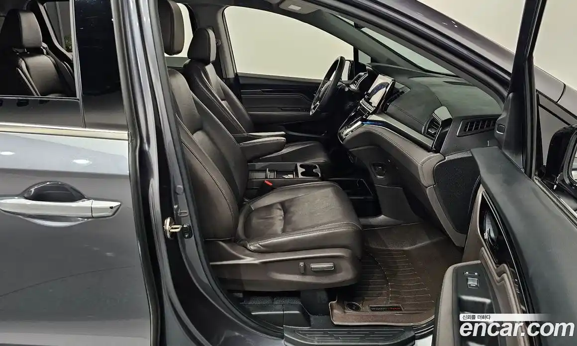 Honda Odyssey 2018 3.5 автомат (гидро), фото 16