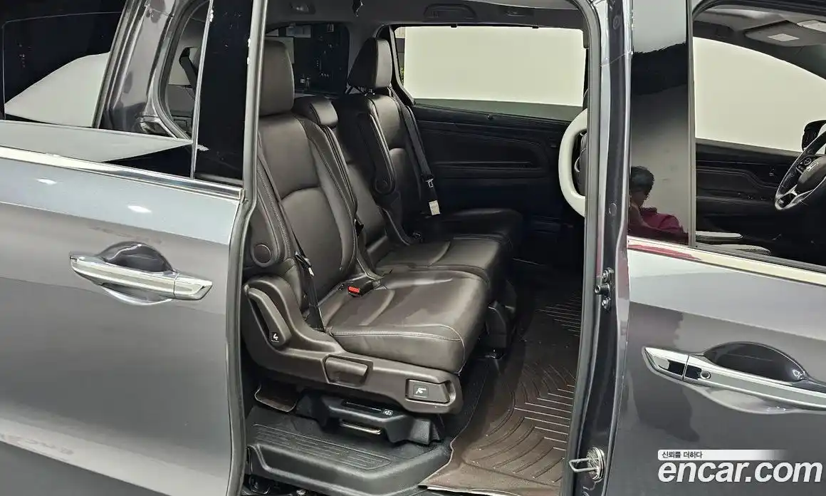 Honda Odyssey 2018 3.5 автомат (гидро), фото 17