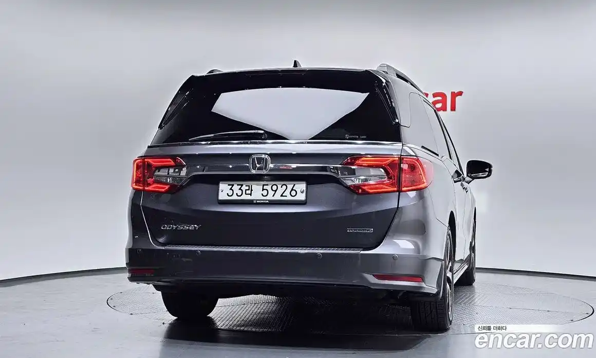 Honda Odyssey 2018 3.5 автомат (гидро), фото 4