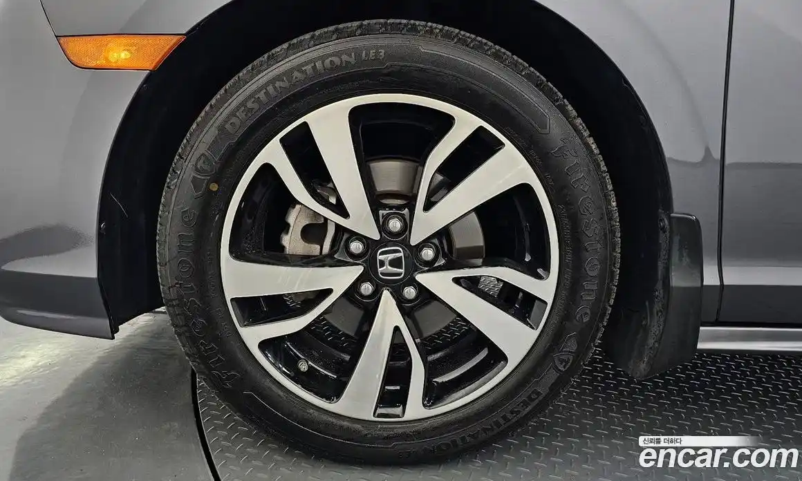 Honda Odyssey 2018 3.5 автомат (гидро), фото 5