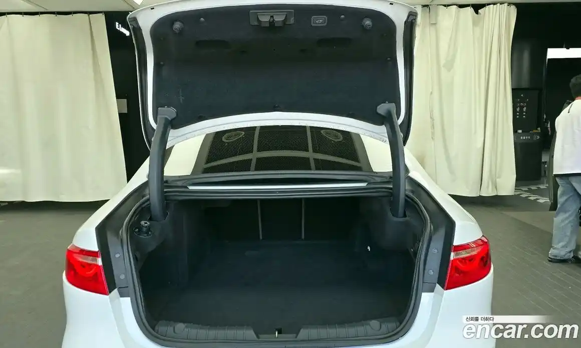 Jaguar XF 2017 2.0 гидро, фото 20
