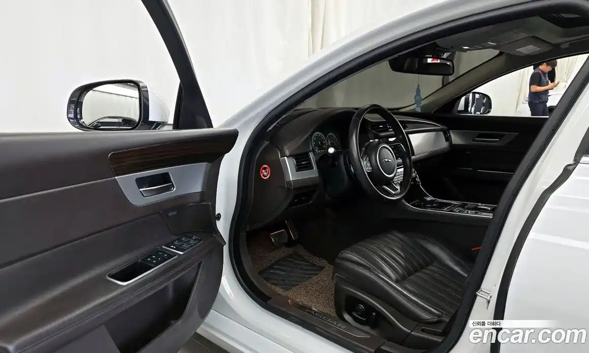 Jaguar XF 2017 2.0 гидро, фото 10