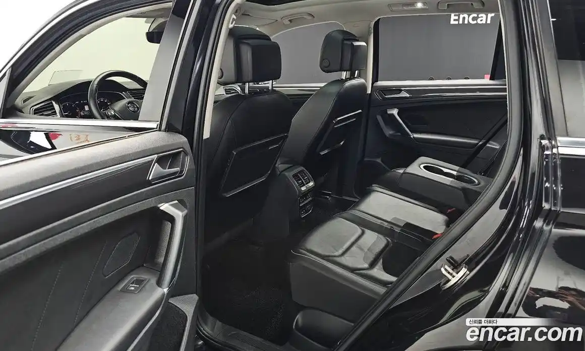 Volkswagen Tiguan 2018 2.0 автомат (гидро), фото 12