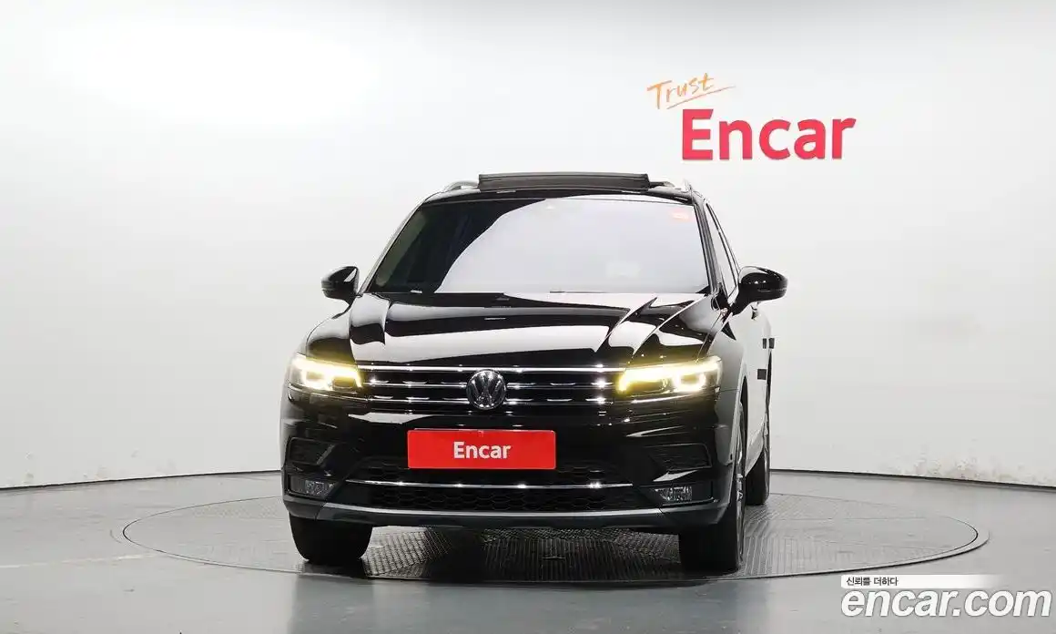 Volkswagen Tiguan 2018 2.0 автомат (гидро), фото 3