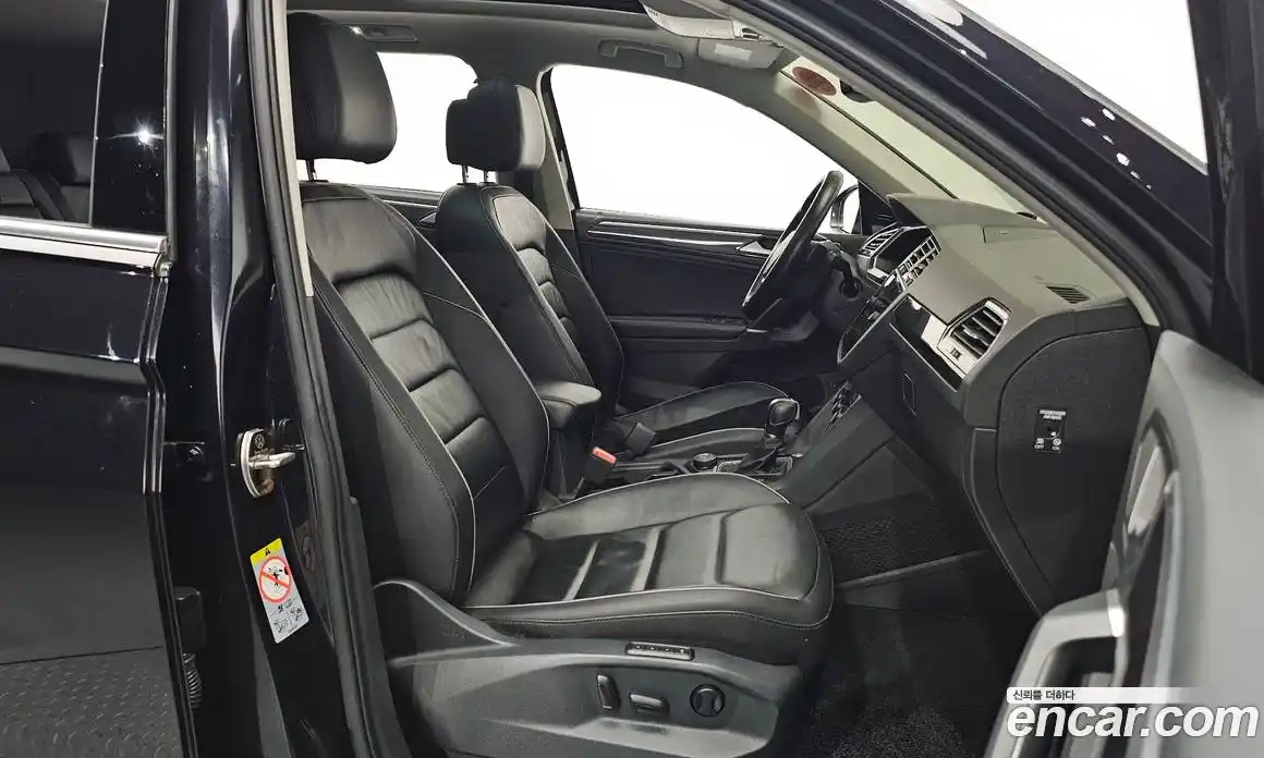 Volkswagen Tiguan 2018 2.0 автомат (гидро), фото 10