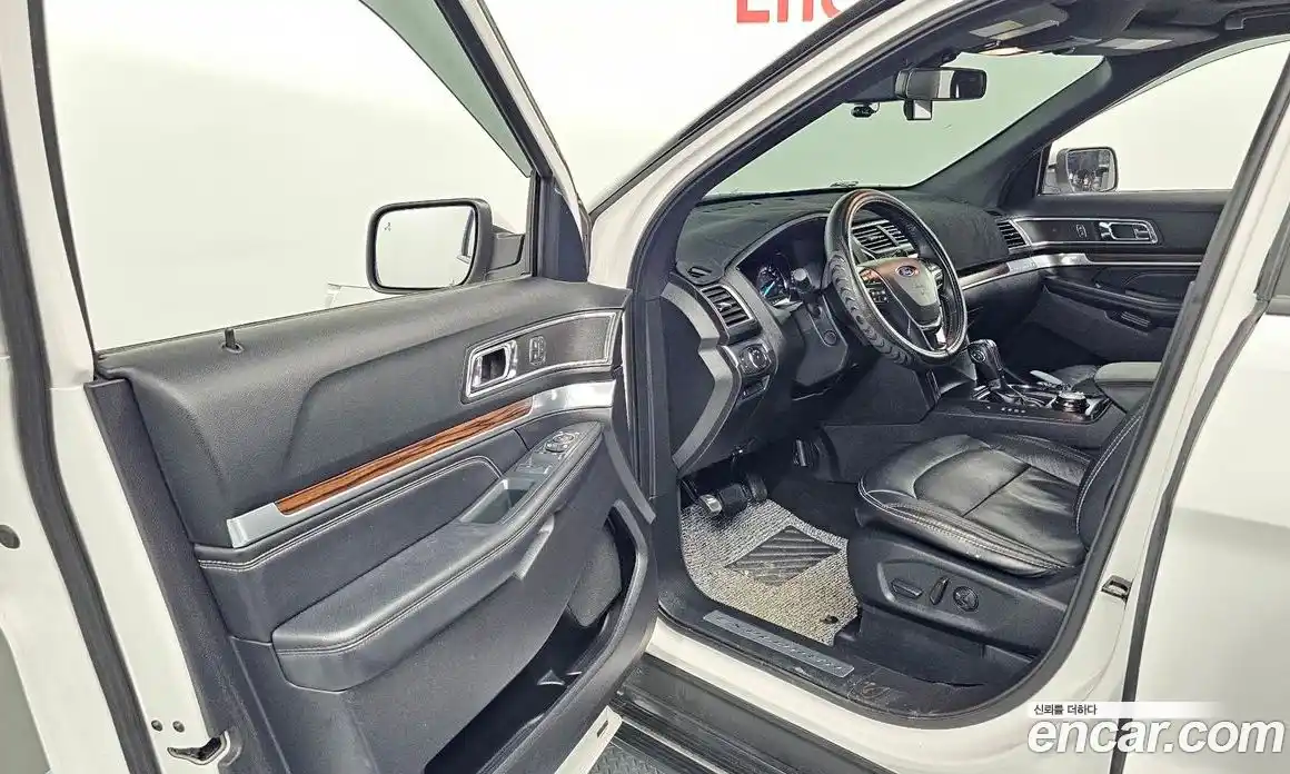 Ford Explorer 2019 2.3 автомат (гидро), фото 13