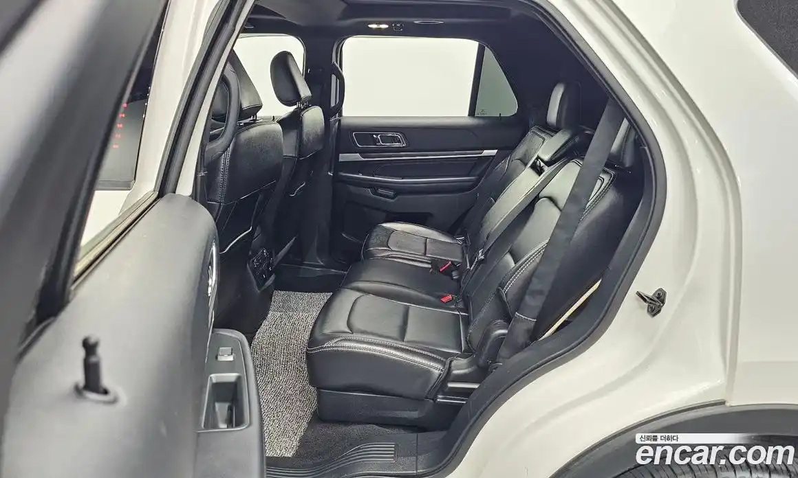 Ford Explorer 2019 2.3 автомат (гидро), фото 17