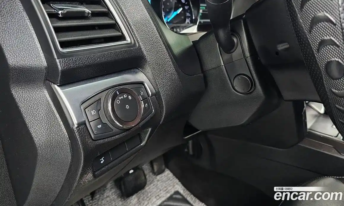Ford Explorer 2019 2.3 автомат (гидро), фото 26
