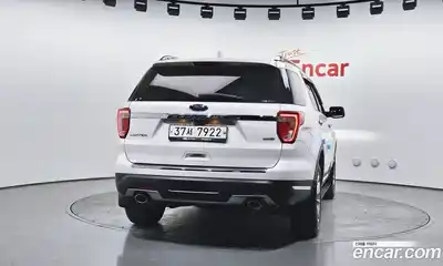 Ford Explorer 2019 2.3 автомат (гидро), миниатюра 4