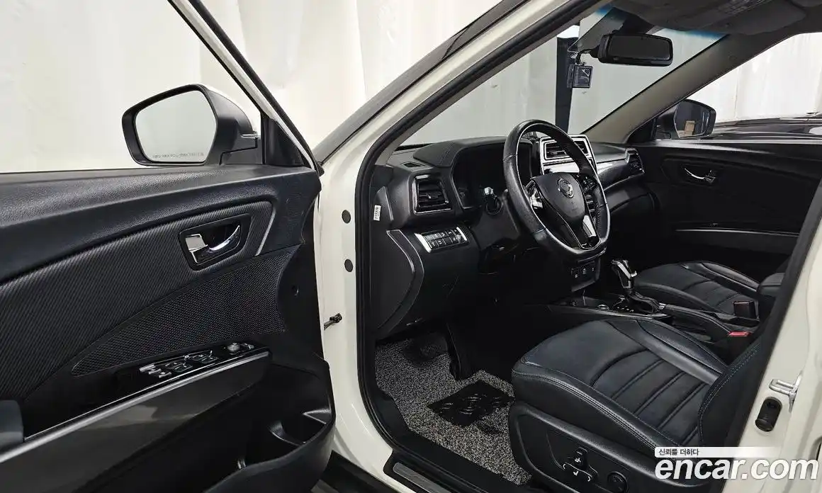 SsangYong TIBOLI 2019 1.6 автомат (гидро), фото 13