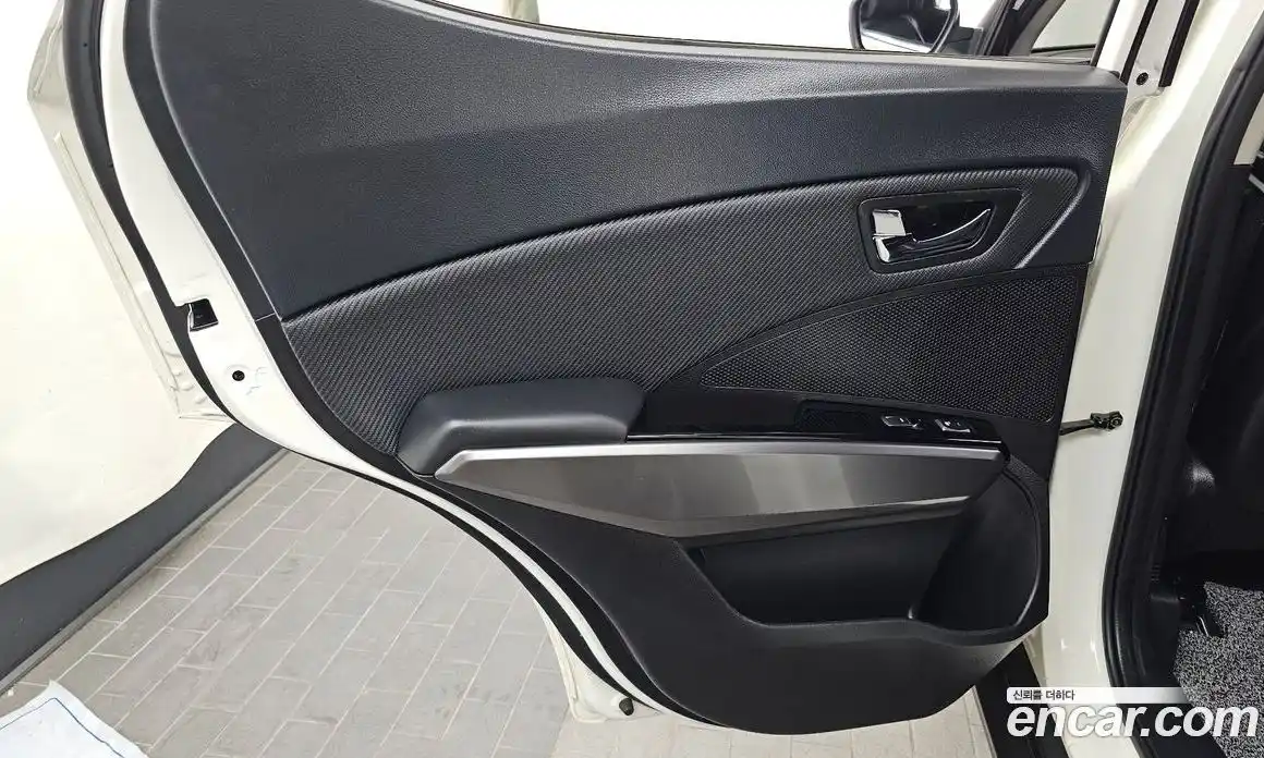 SsangYong TIBOLI 2019 1.6 автомат (гидро), фото 15