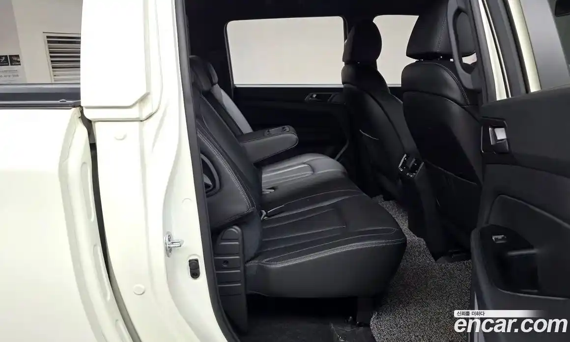 SsangYong Rexton 2022 2.2 автомат (гидро), фото 17