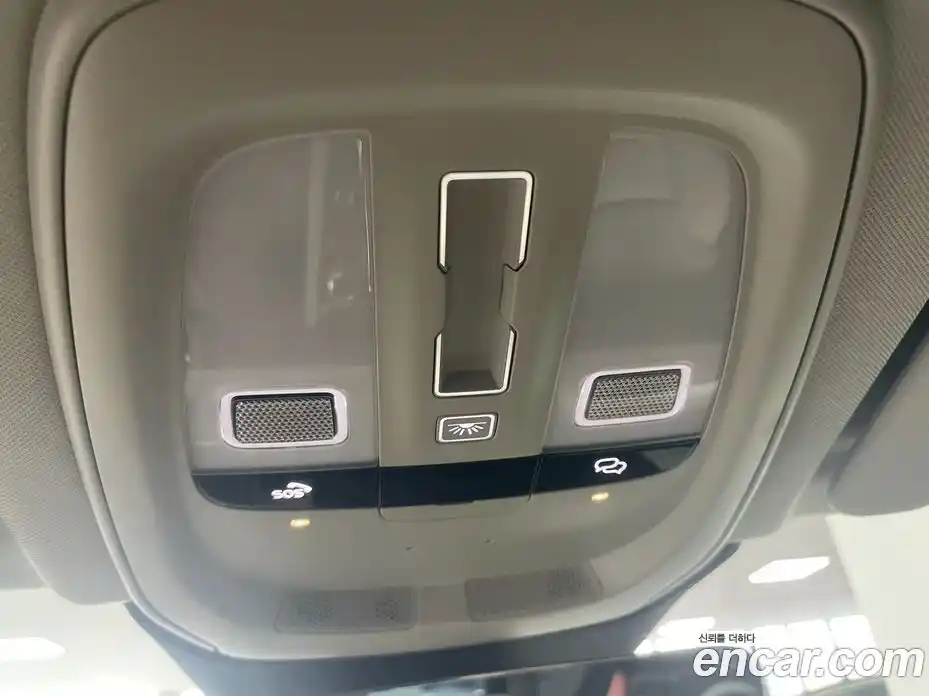 Volvo XC60 2026 2.0 автомат (гидро), фото 15