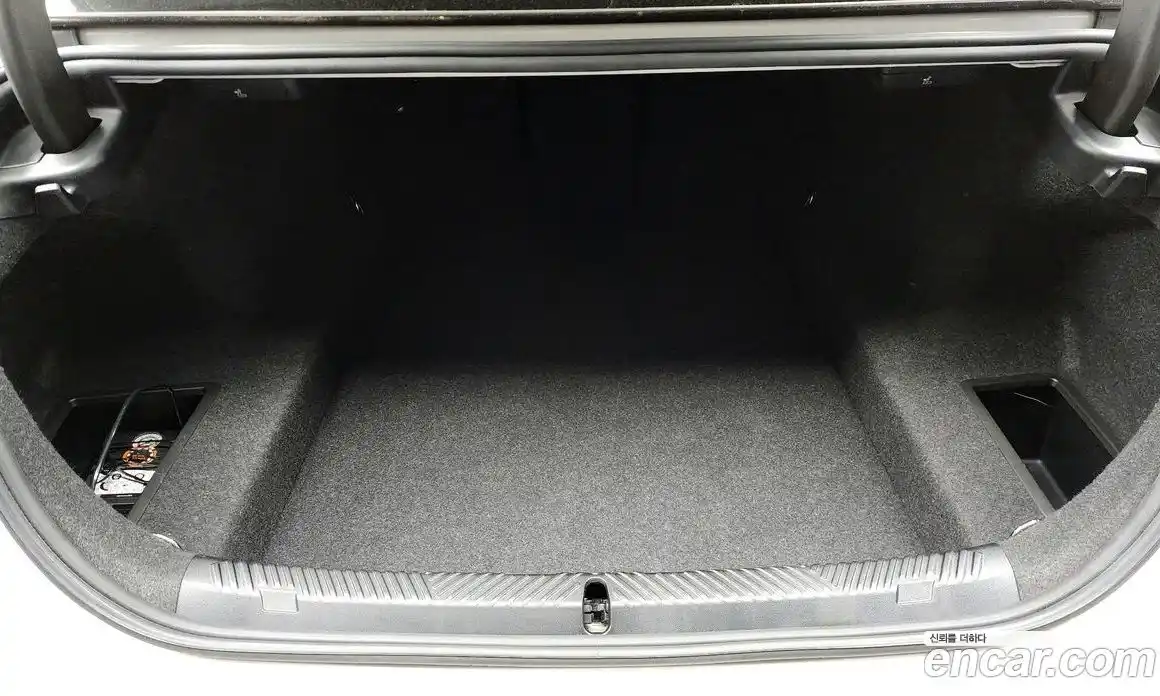 BMW 5-Series 2024 2.0 гидро, фото 26