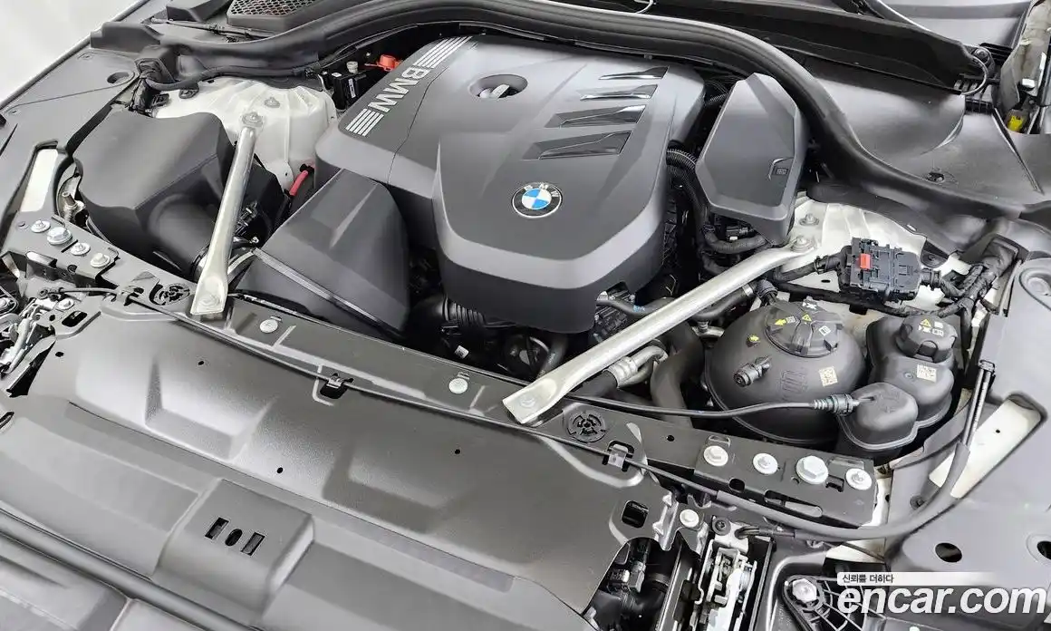 BMW 5-Series 2024 2.0 гидро, фото 6