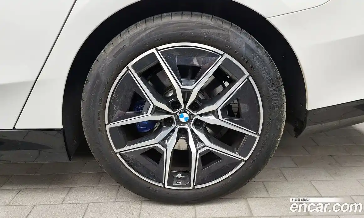 BMW 5-Series 2024 2.0 гидро, фото 7