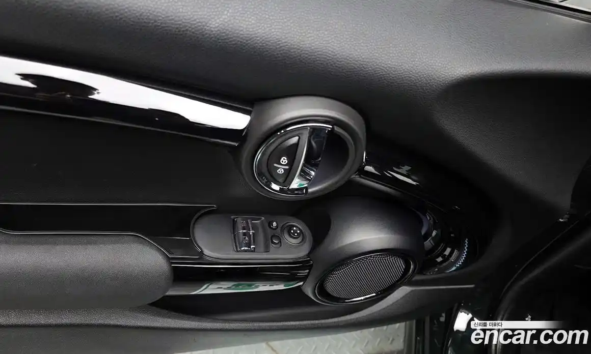 Mini Cooper 2022 2.0 автомат (гидро), фото 27
