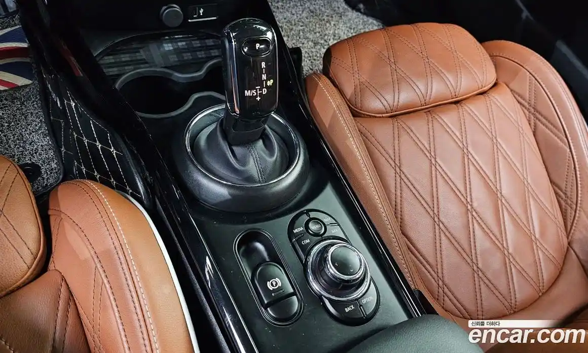 Mini Clubman 2022 2.0 автомат (гидро), фото 12