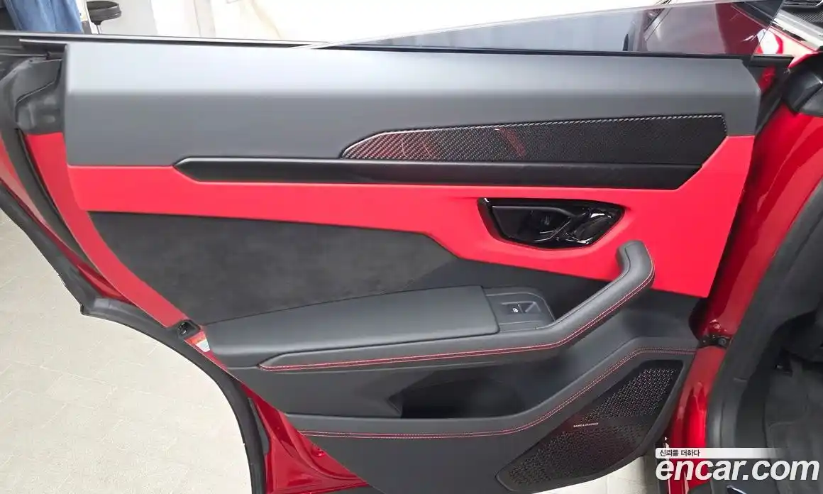 Lamborghini Urus 2024 4.0 гидро, фото 15