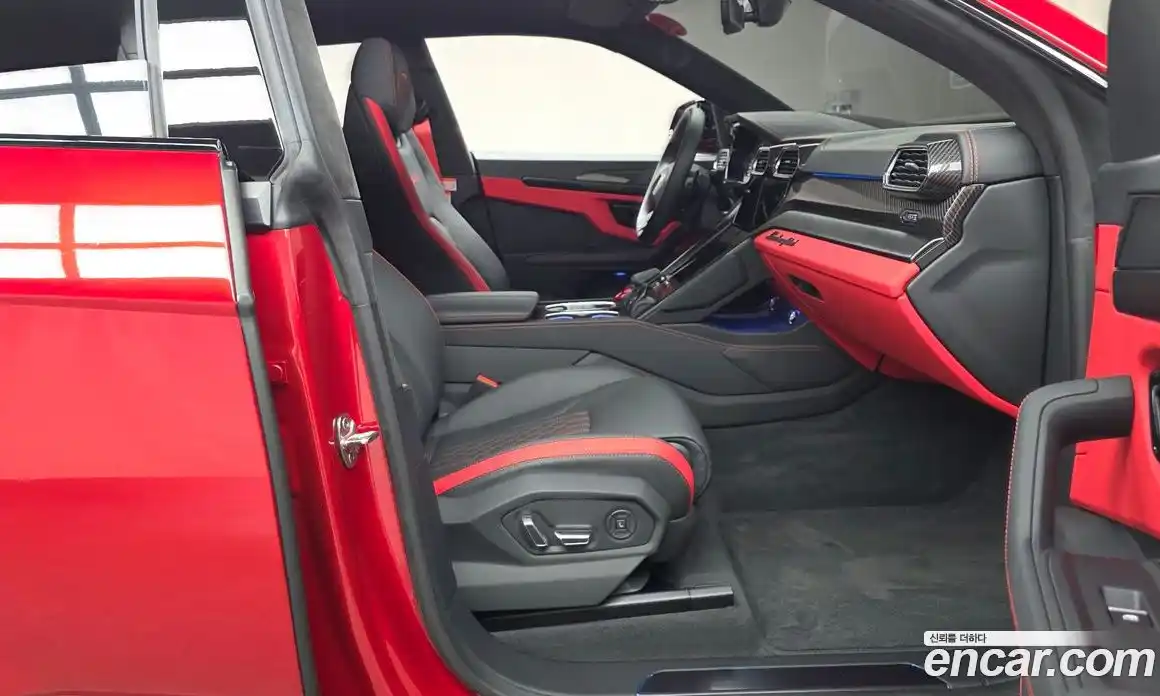 Lamborghini Urus 2024 4.0 гидро, фото 16