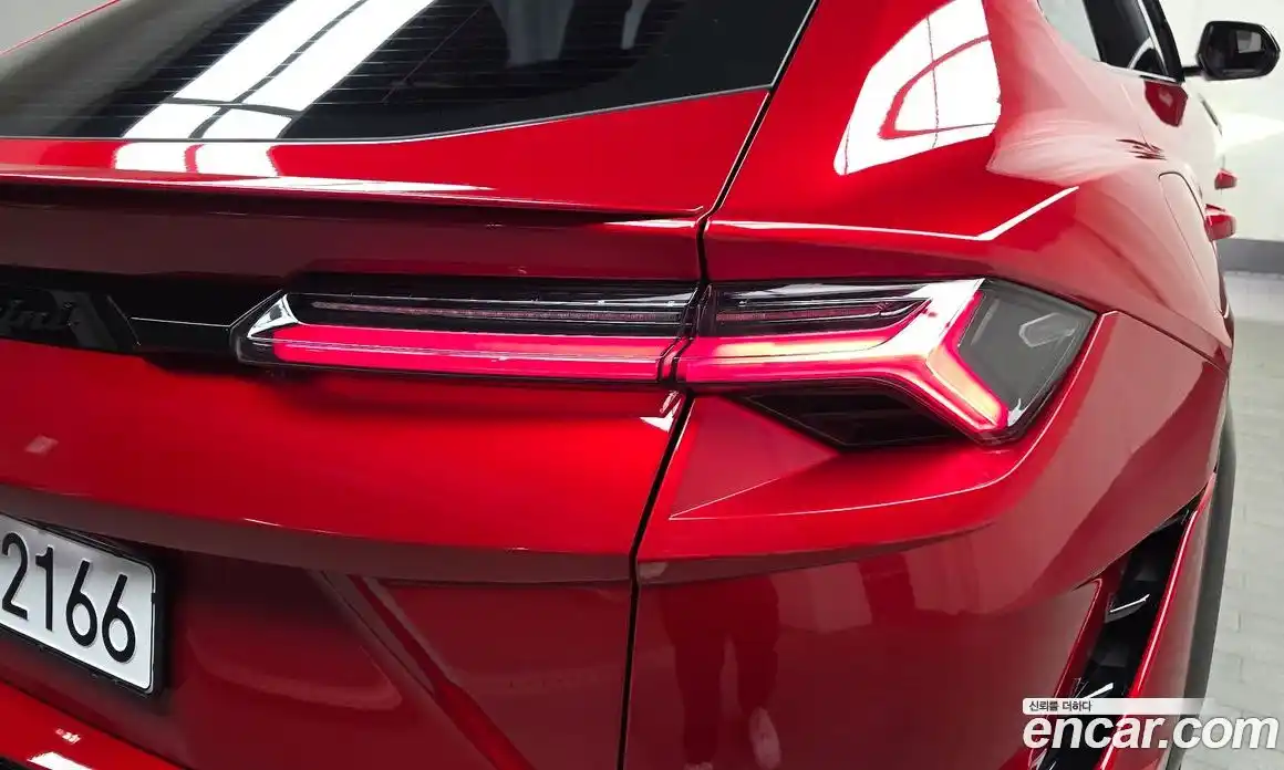 Lamborghini Urus 2024 4.0 гидро, фото 9