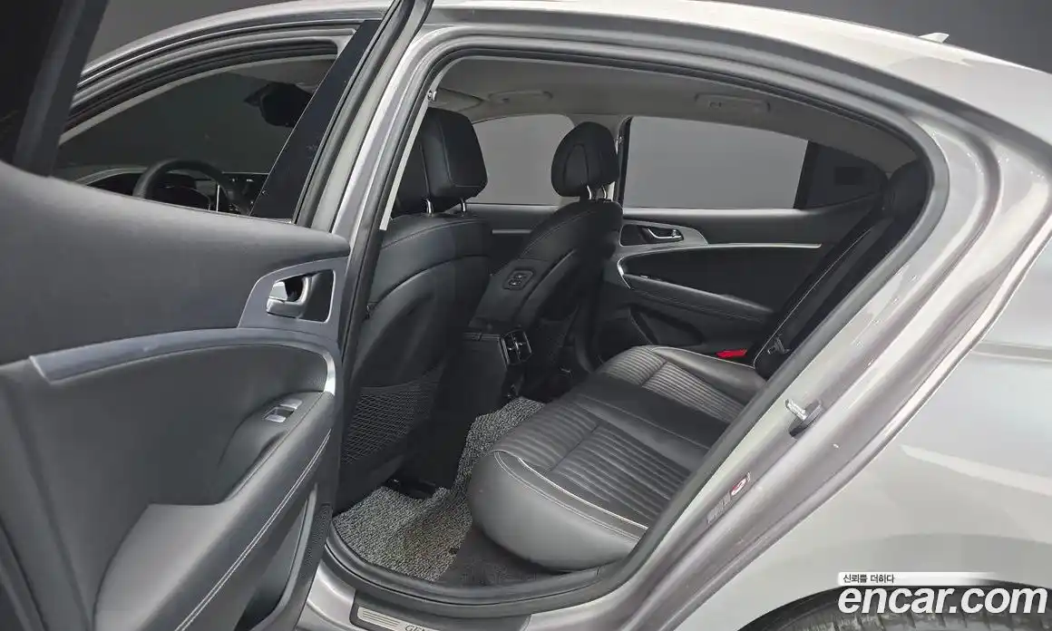 Genesis G70 2020 2.0 автомат (гидро), фото 17